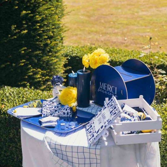 Chemin de Table Azur Abstrait Tissu Blanc et Indigo 28cmx5m