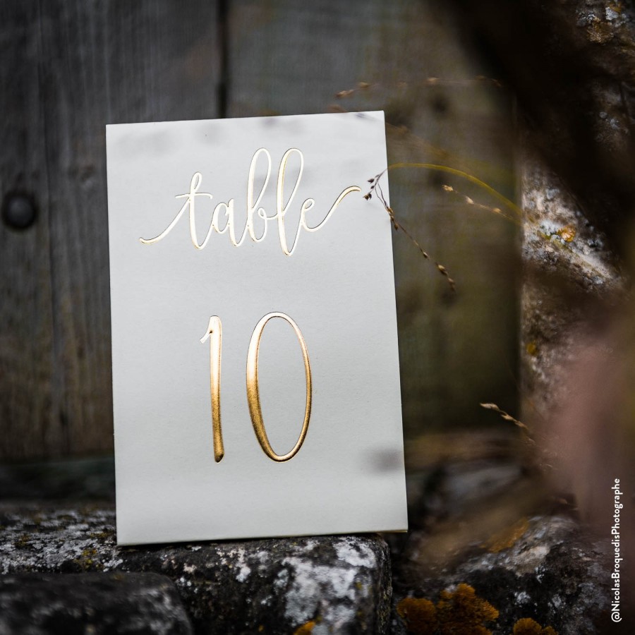 10 marques-tables de 1 à 10 blanc et or