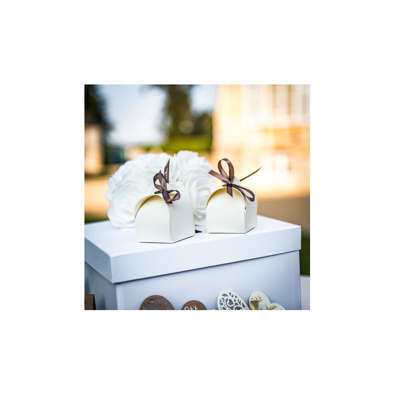 boites arrondies blanches