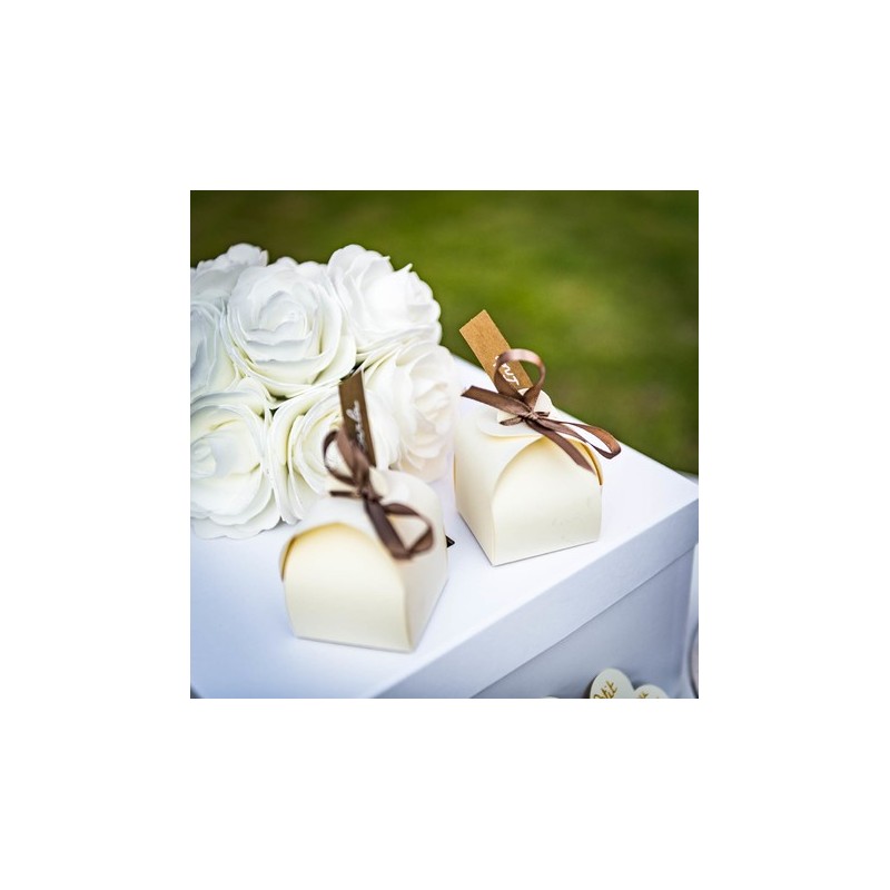 boites arrondies blanches