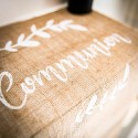 Chemin de table communion jute floquee blanc