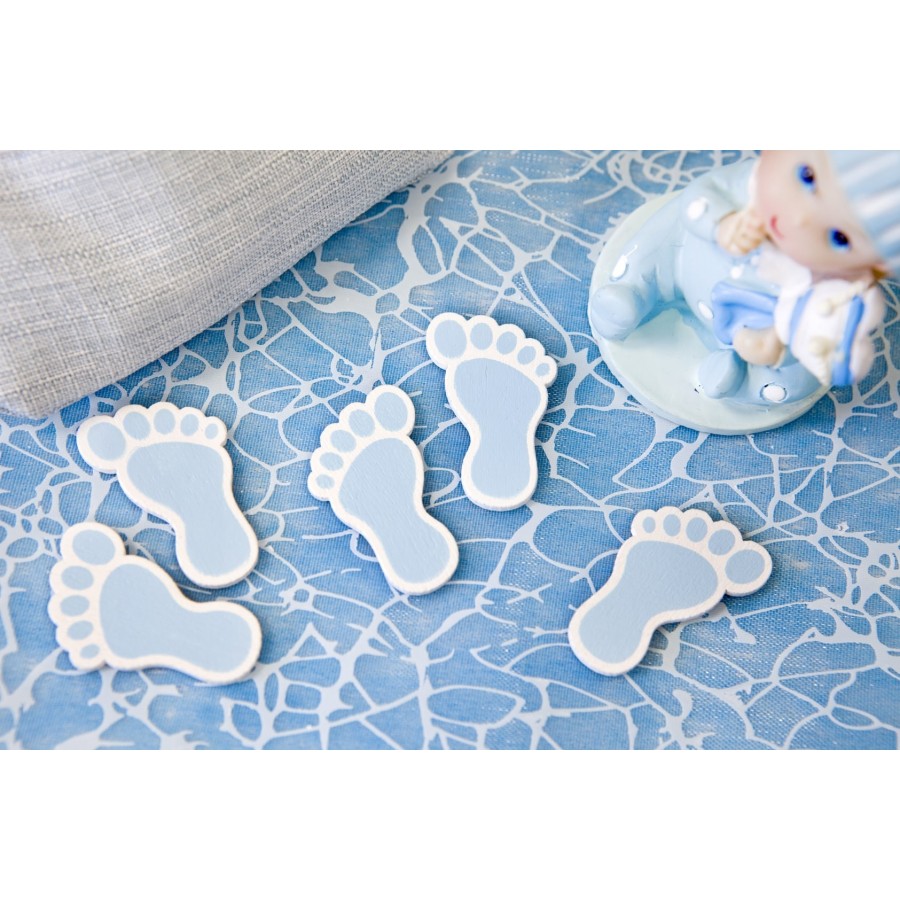 Confettis en bois pied de bébé bleu
