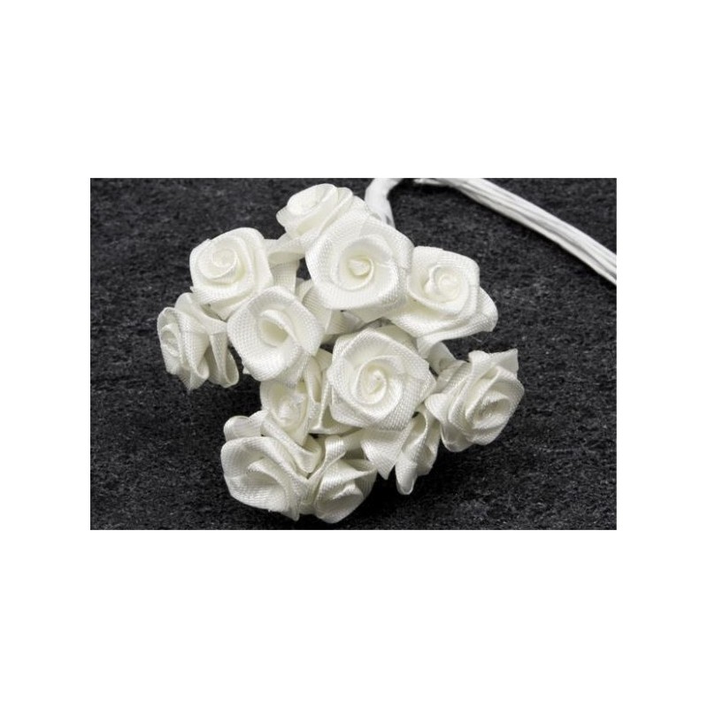 Mini-roses en satin blanc
