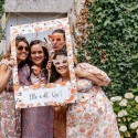 Cadre Photobooth Elle à dit Oui Anémone Corail, Blush Or et Or Cadre Photobooth Elle à dit Oui Anémone Corail, Blush Or et Or