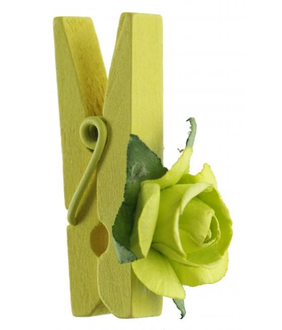 Rose sur pince verte