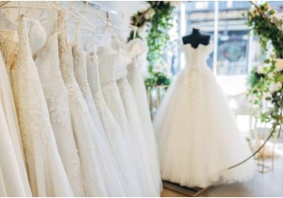 Comment choisir sa robe de mariée ? Le guide fun | Wedding Softys Events